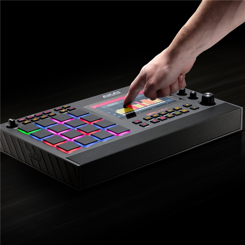 AKAI - Groovebox con Display Touch da 7