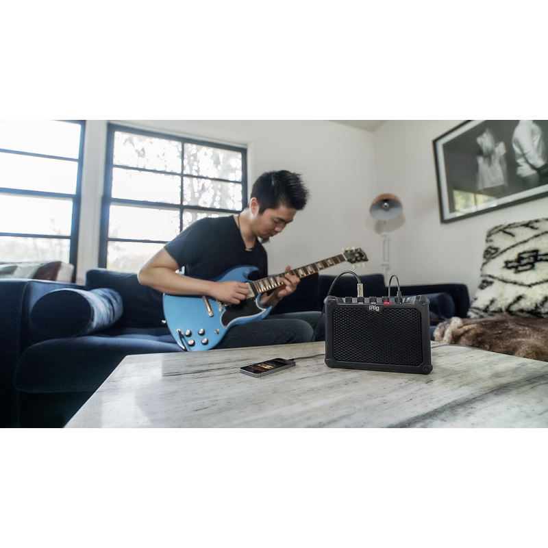 IK MULTIMEDIA - AMPLIFICATORE PER CHITARRA 15W CON CONNESSIONE PER iPHONE, iPAD, iPAD