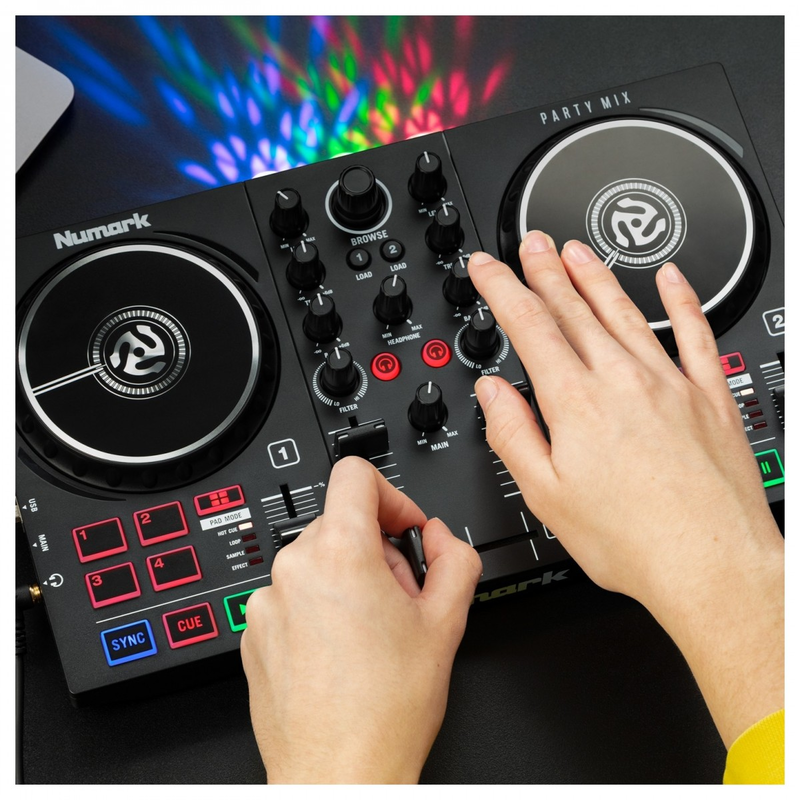 NUMARK - Consolle Dj con effetti luce integrati