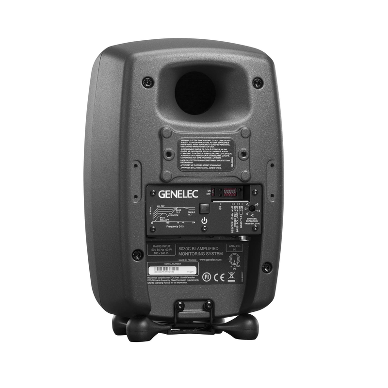 GENELEC - Monitor Nearfield a 2 vie con woofer da 5” - 50W + 50W in Classe D