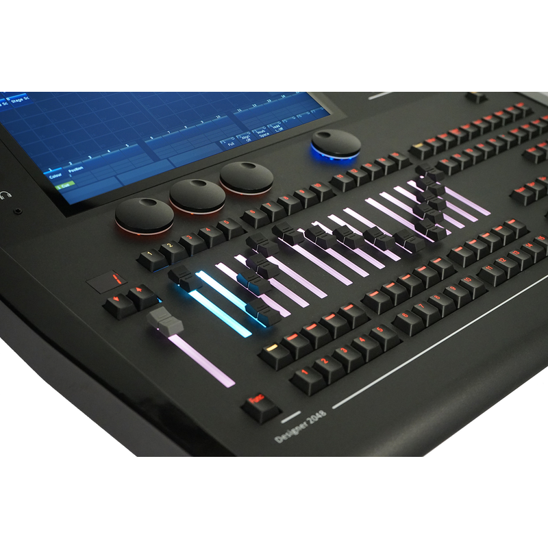 FOS TECHNOLOGIES - Console luci con capacità di controllo a 2048 canali