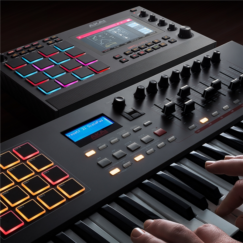 AKAI - Groovebox con Display Touch da 7