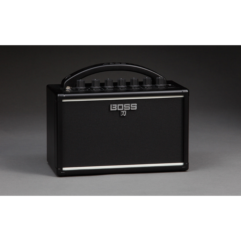 BOSS - AMPLIFICATORE A BATTERIE PER CHITARRA 7W